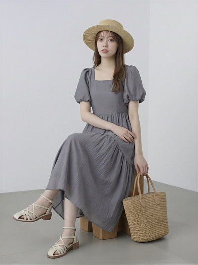 方領高腰蛋糕裙擺泡泡袖洋裝