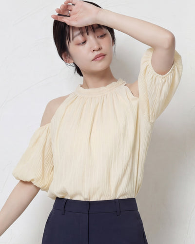 露肩掛脖後綁帶泡泡袖襯衫