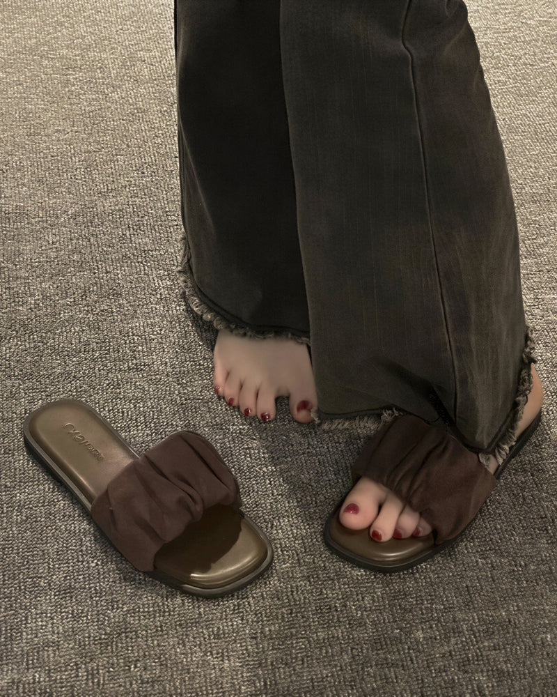 皺褶寬帶 柔絨包覆 平底一字拖鞋