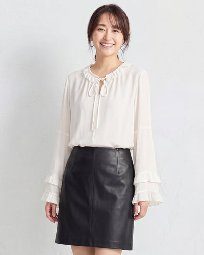 淺米色荷葉領綁帶喇叭袖襯衫-淺米色-L