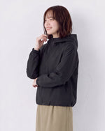 「秋季新品 」M-2XL 黑色短版拼接線條拉鍊連帽夾克