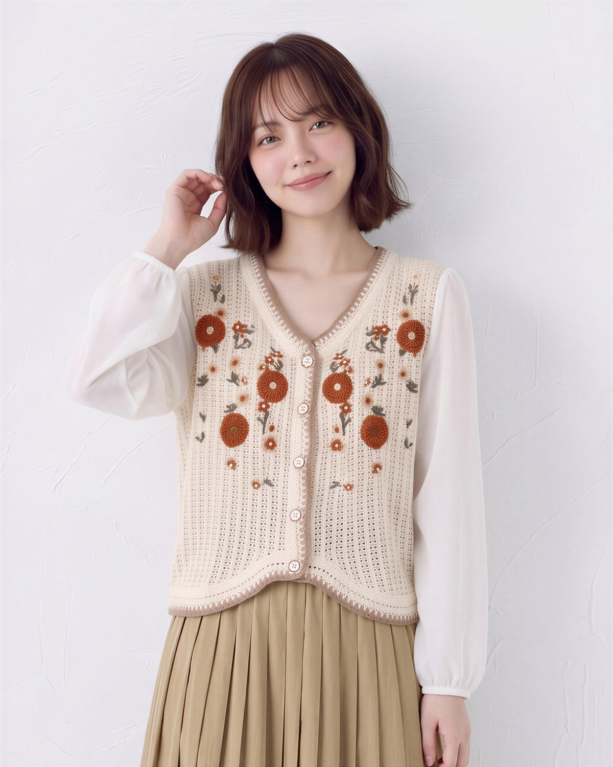 「秋季新品 」花朵刺繡波浪下擺針織衫