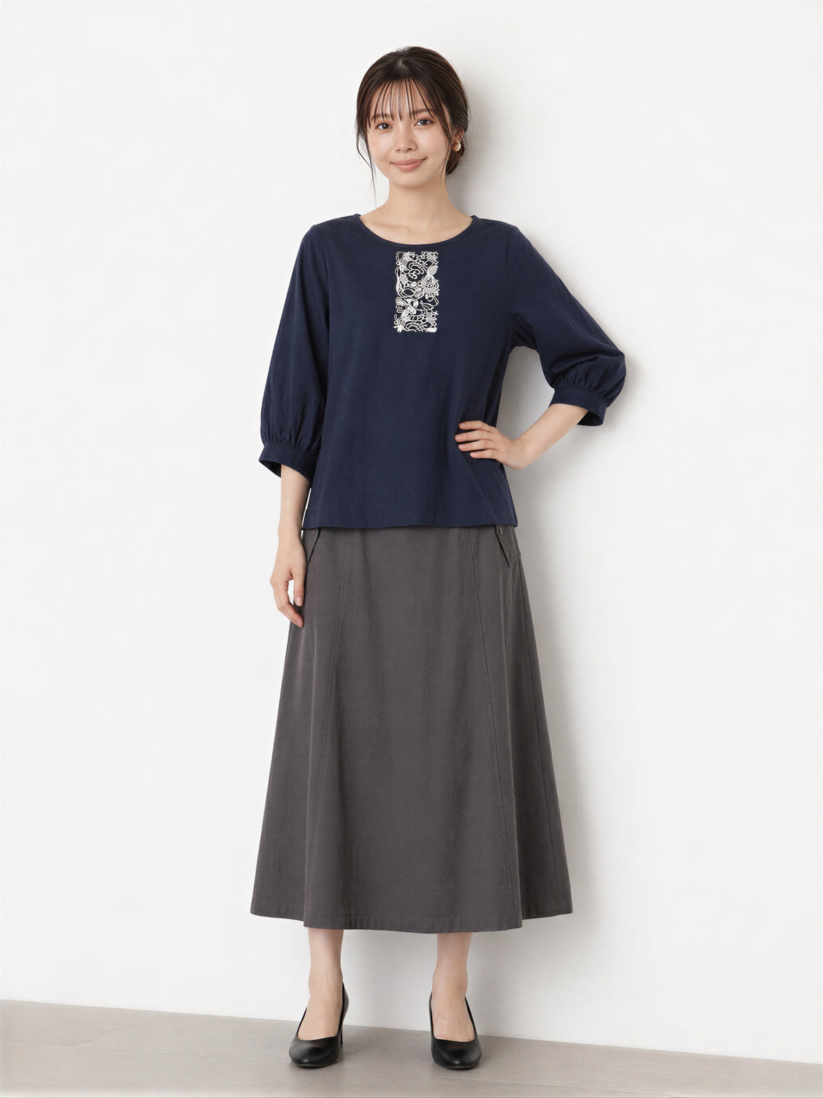 刺繡拼接燈籠袖T恤