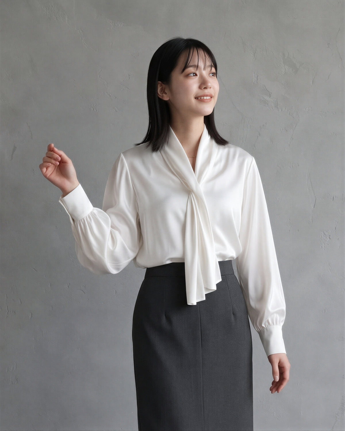 「秋季新品 」「兩色」 M-L  飄帶領垂墜感 | 優雅通勤風寬袖長袖襯衫