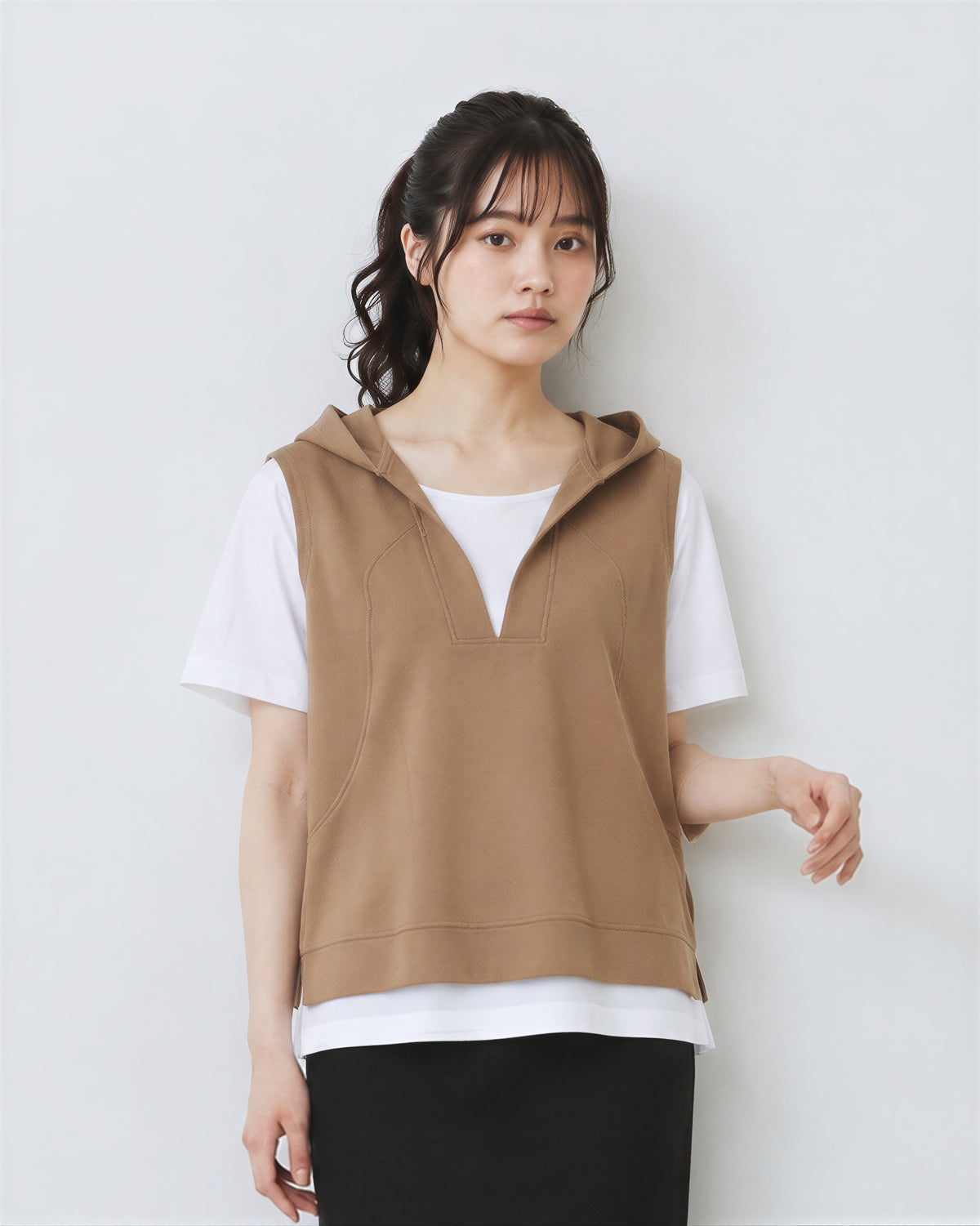 「兩色」M-3XL 連帽V領開衩假兩件T恤