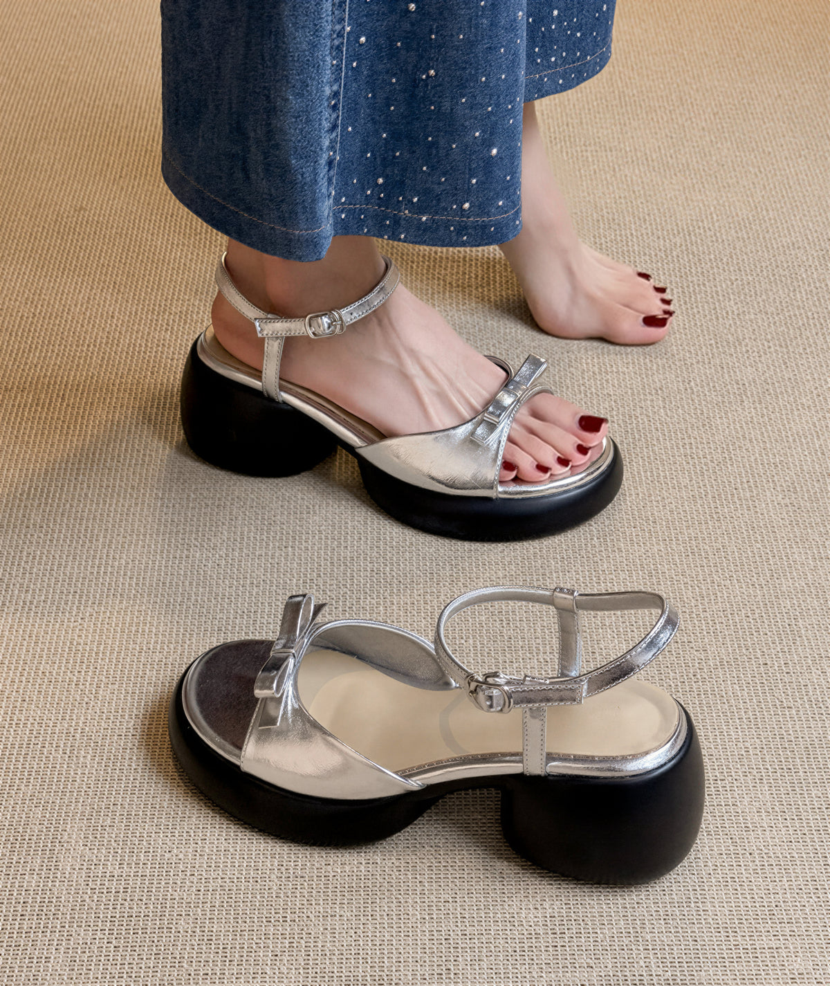 「兩色」蝴蝶結一字帶厚底7cm 露趾涼鞋