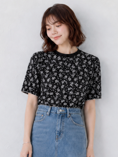 日系刺繡碎花，寬鬆短袖設計感百搭上衣