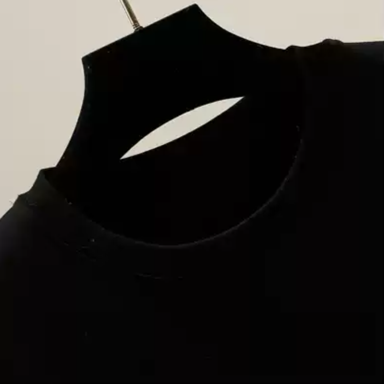 「秋季新品 」「兩色」立體荷葉邊短版衛衣
