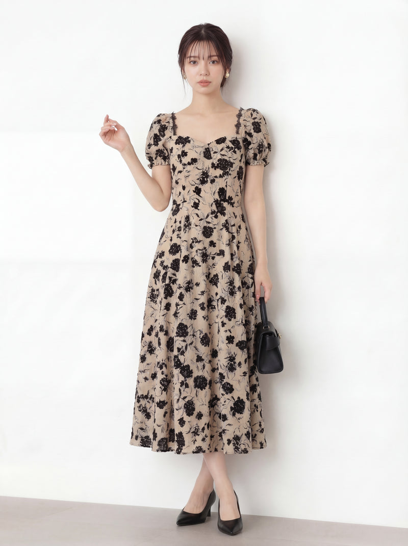 方領泡泡袖收腰碎花洋裝