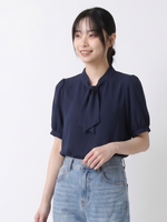 繫帶領泡泡袖襯衫