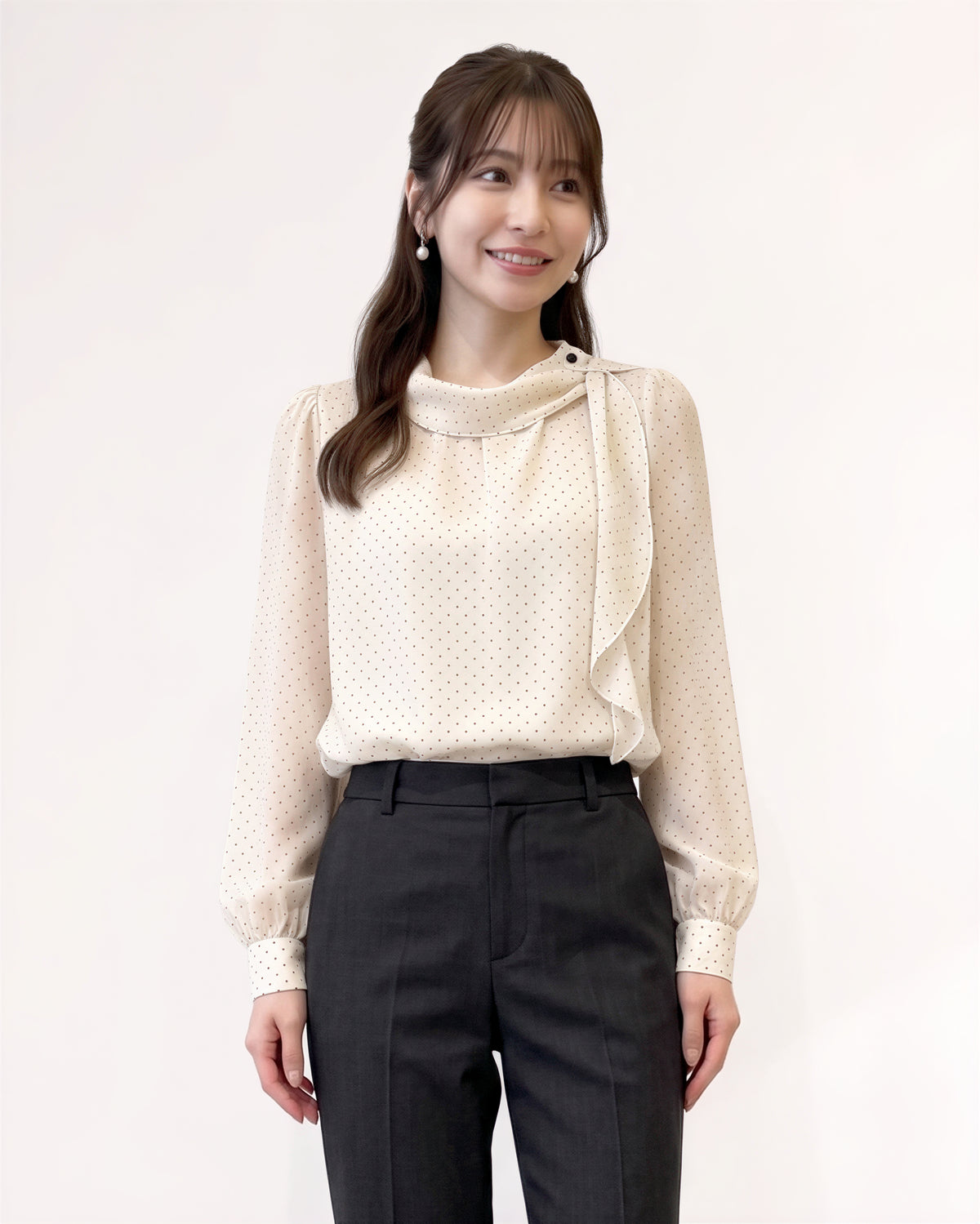 S-XL 米色波點木耳邊立領長袖襯衫