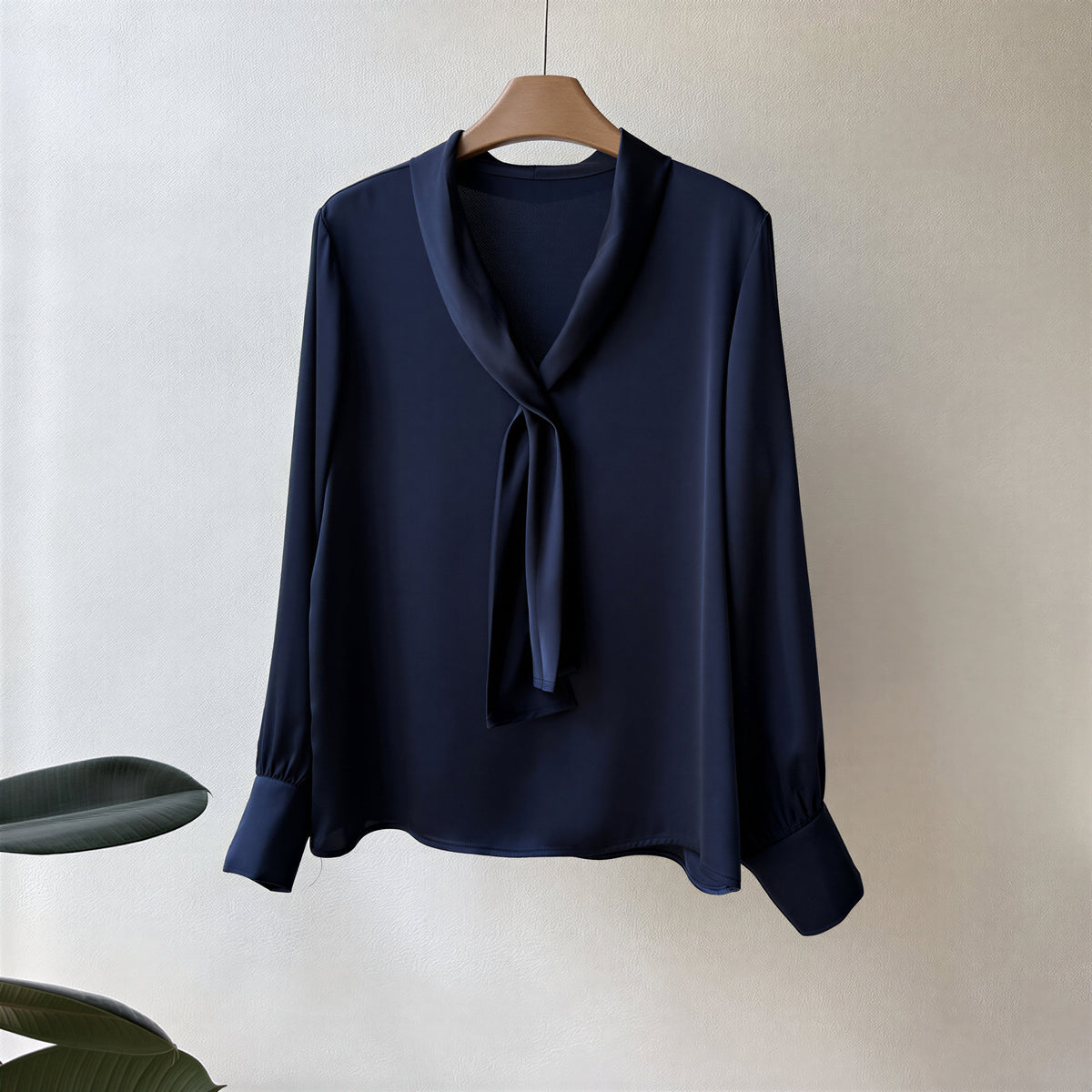 「秋季新品 」「兩色」 M-L  飄帶領垂墜感 | 優雅通勤風寬袖長袖襯衫