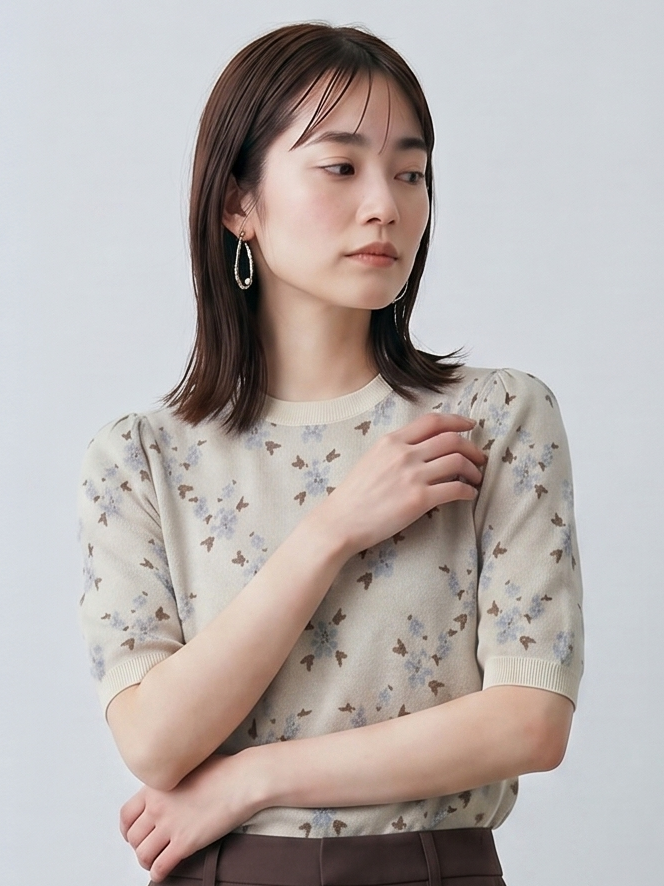 小碎花提花泡泡袖針織上衣