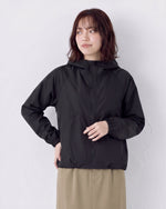 「秋季新品 」M-2XL 黑色短版拼接線條拉鍊連帽夾克
