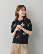 珍珠蝴蝶裝飾圓領短袖針織上衣
