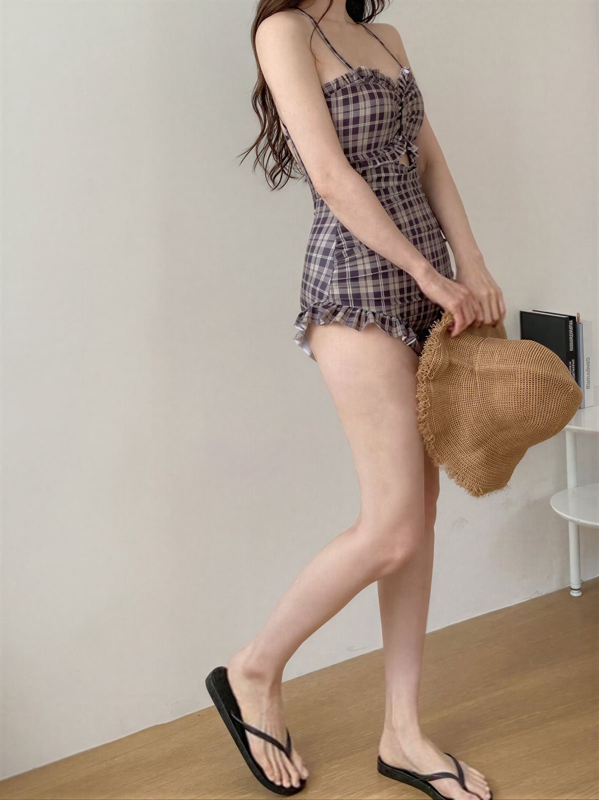 格紋荷葉邊鏤空 連身泳衣