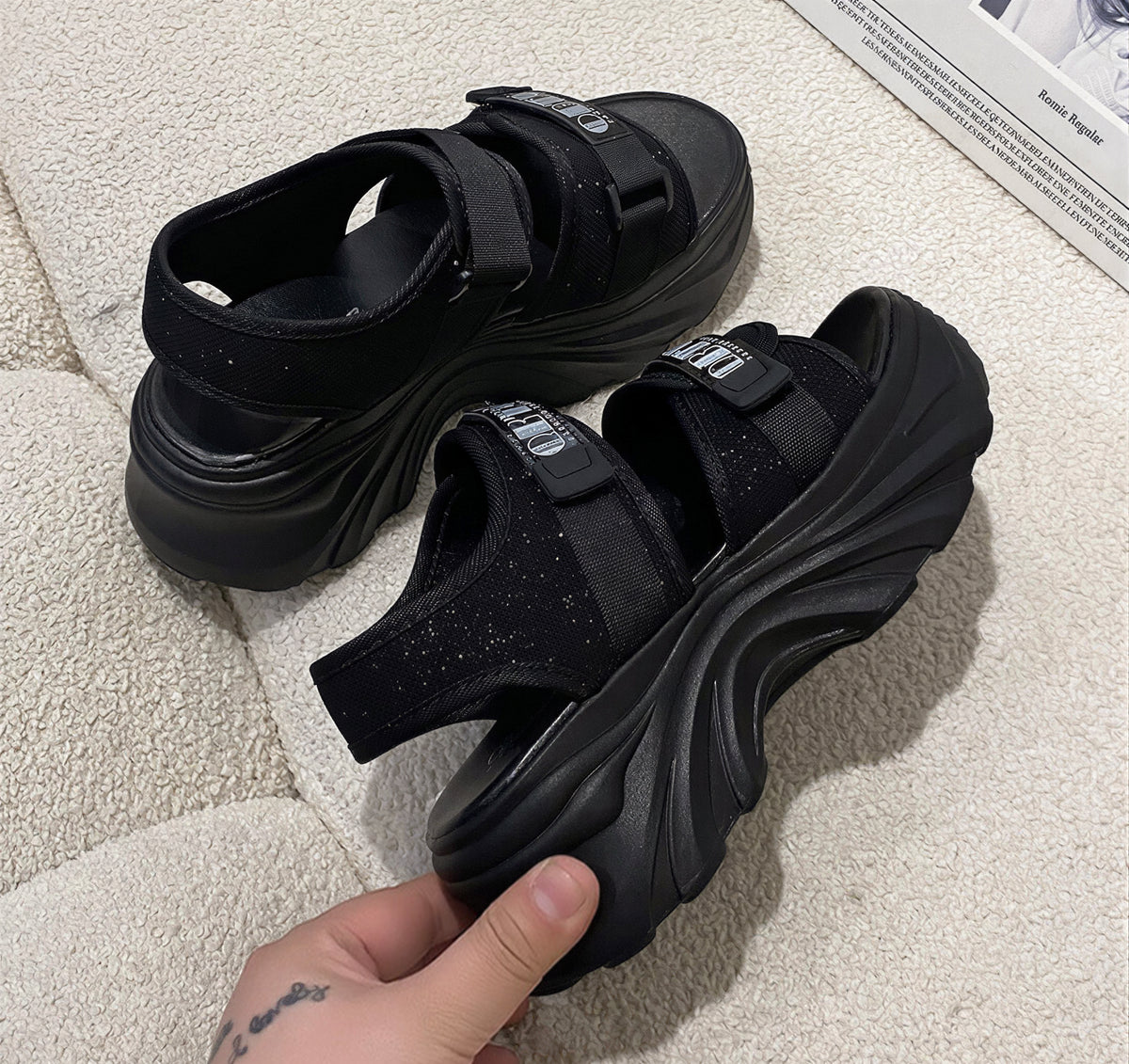 厚底6cm魔鬼氈字母帶運動涼鞋