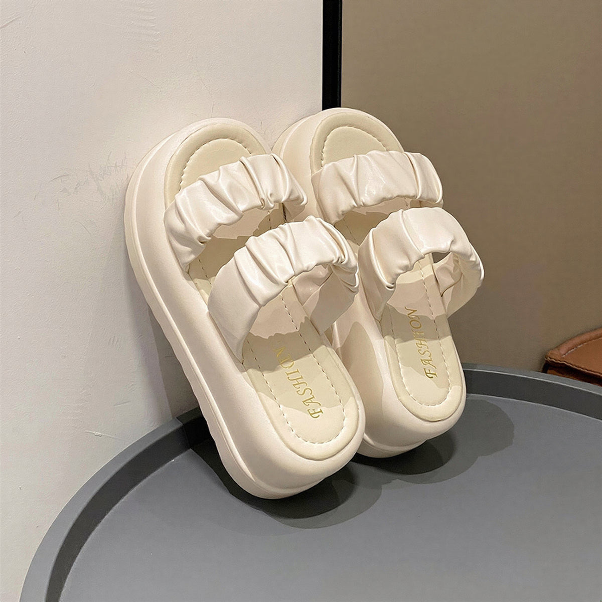 立體皺褶雙帶 厚底增高7cm 女款露趾涼拖鞋