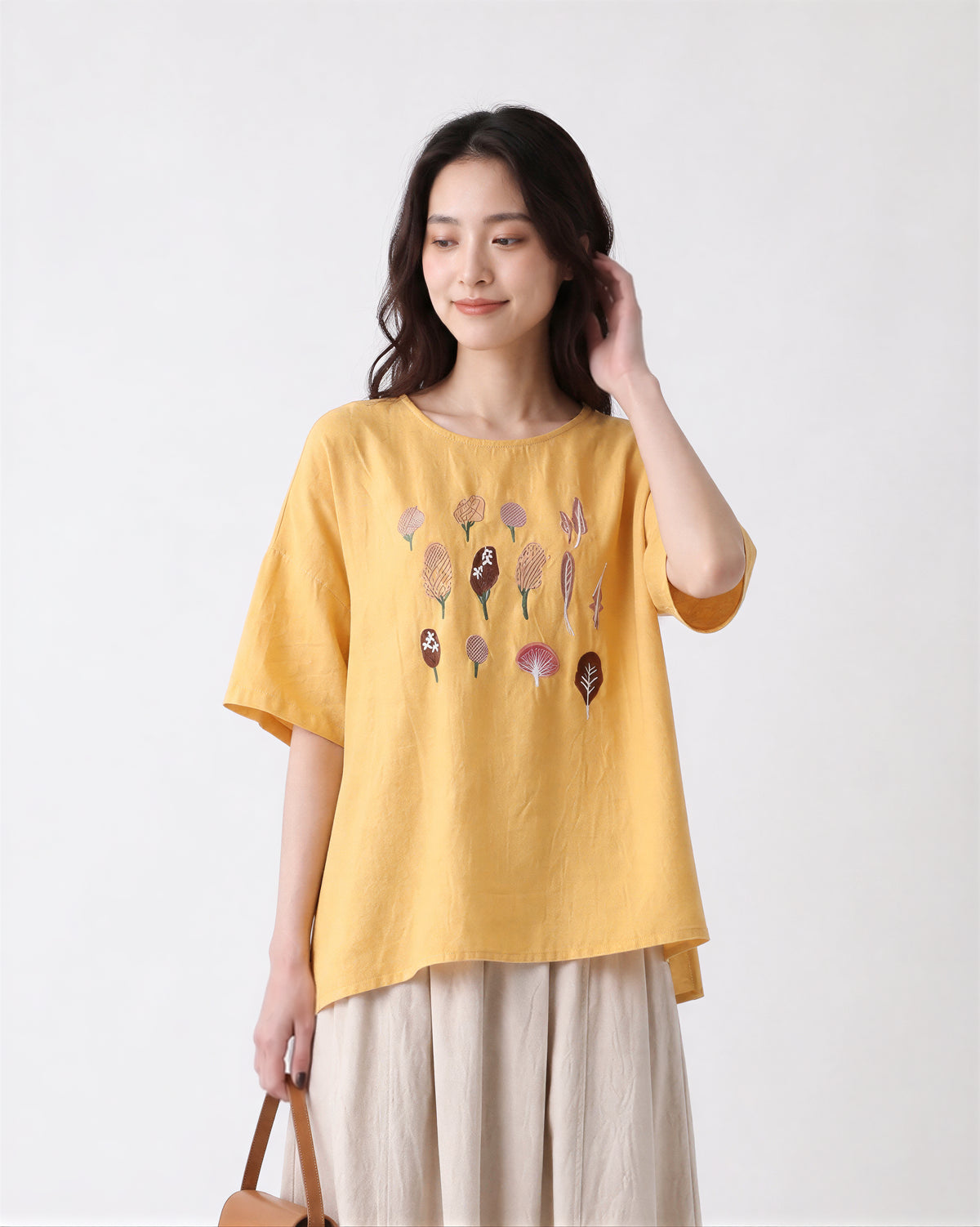「3色」M-2XL 刺繡圖案 | 寬鬆舒適休閒圓領T恤