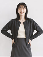 「秋季新品 」「兩色」圓領滿版印花淺米色針織開襟衫