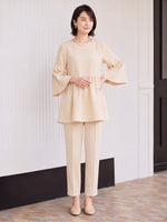「秋季新品 」「兩色」S-2XL 品質兩件式 喇叭袖高腰剪接氣質 上衣+褲子