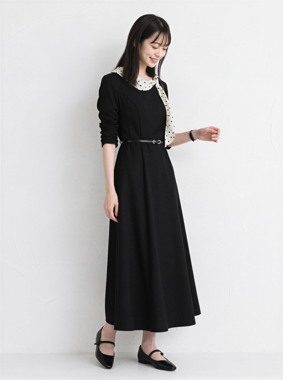 「秋季新品 」黑色點點飄帶收腰洋裝