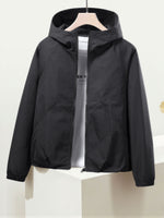 「秋季新品 」M-2XL 黑色短版拼接線條拉鍊連帽夾克