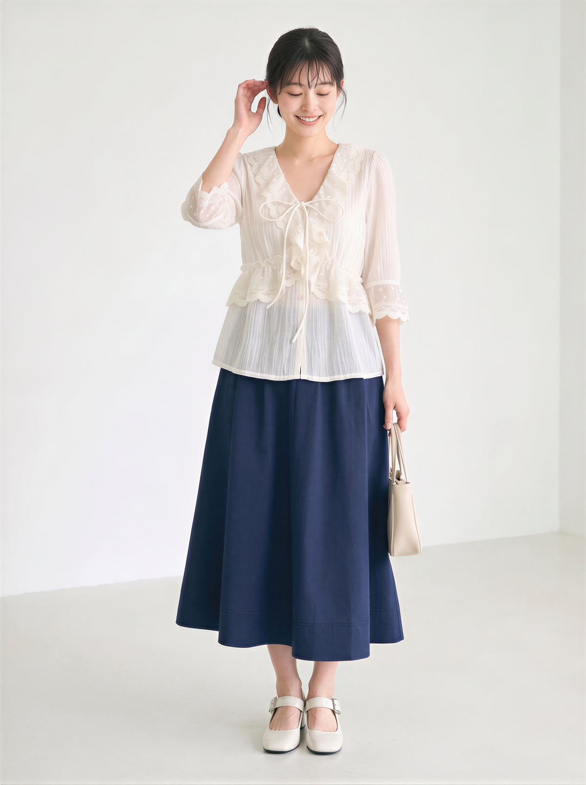 S-XL 秋日蕾絲荷葉邊綁帶長袖襯衫