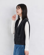 「秋季新品 」V領排釦寬肩針織背心