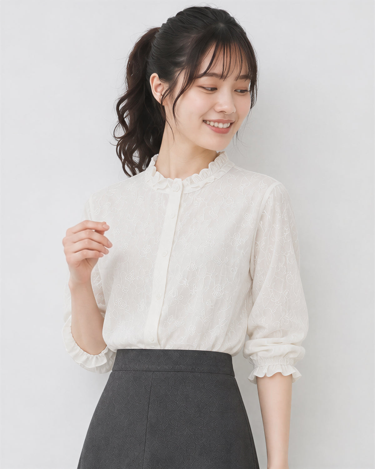 「秋季新品 」氣質純棉舒適 | 木耳邊立領寬鬆襯衫