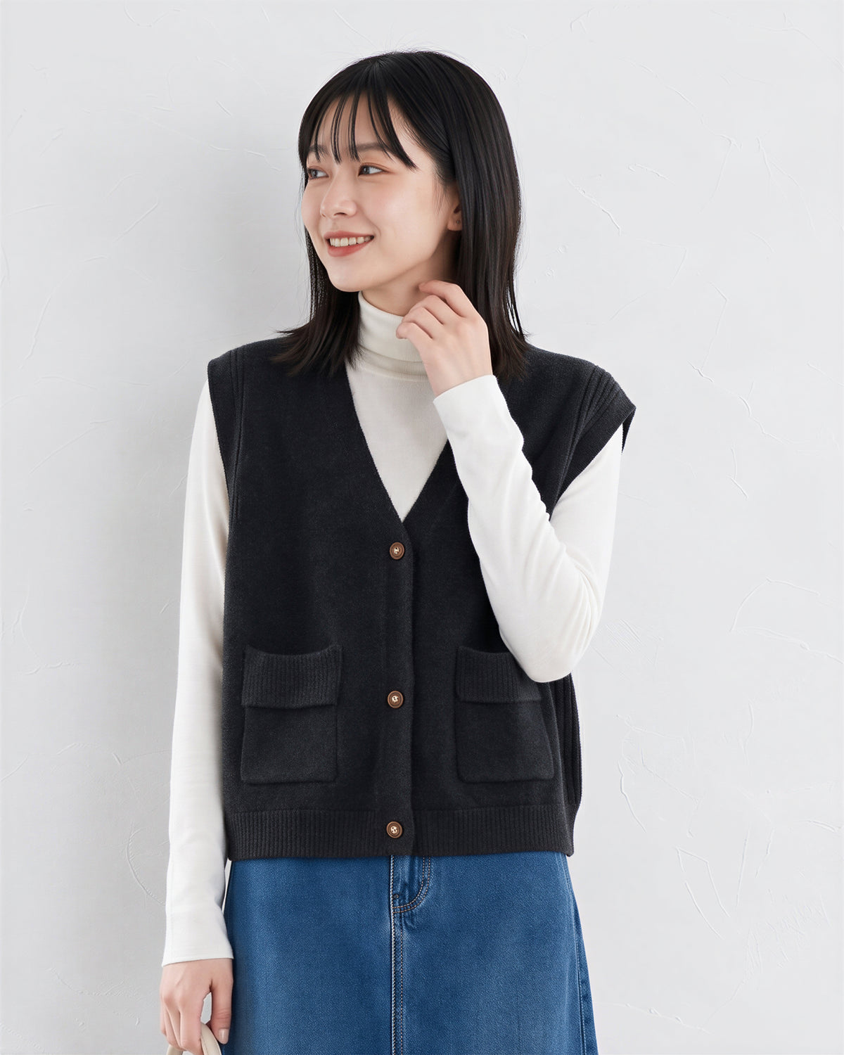 「秋季新品 」V領排釦寬肩針織背心