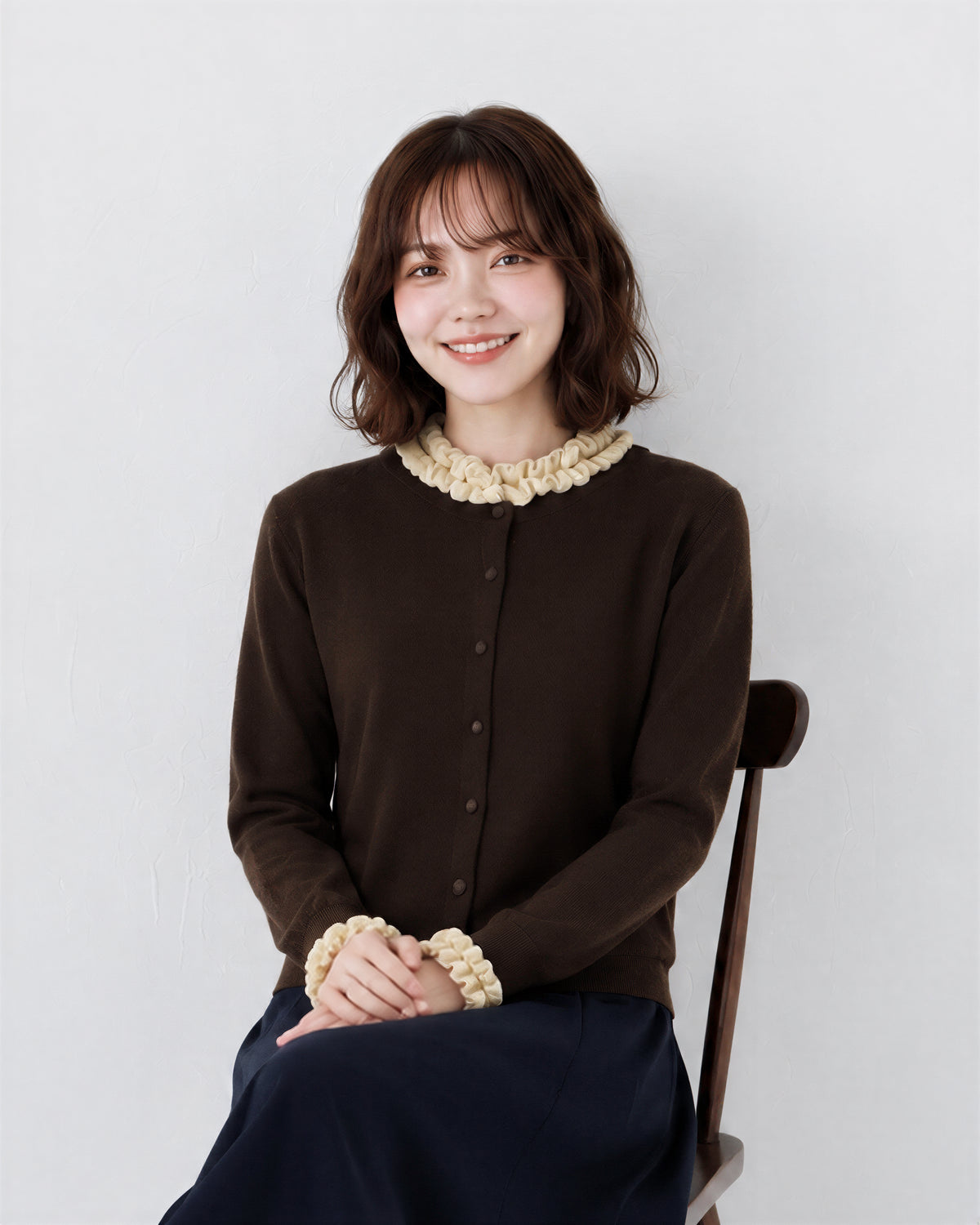 「秋季新品 」木耳邊圓領修身針織開襟衫