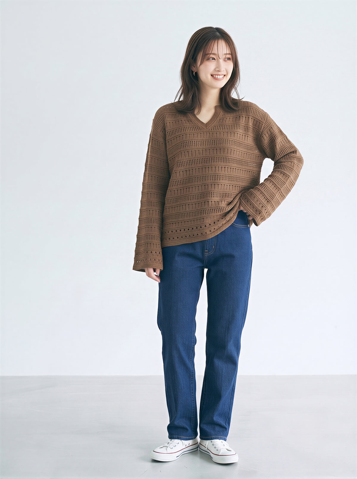 「秋季新品 」「多色」 鏤空紋理 | 小V領寬鬆針織衫