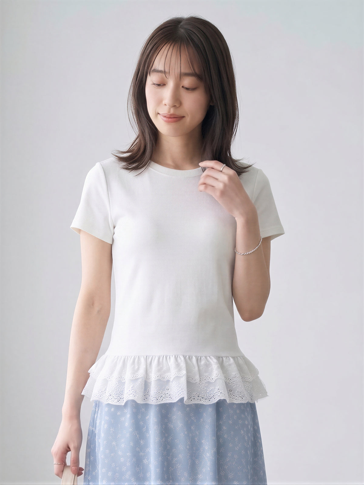 蕾絲拼接荷葉下擺T恤-白色-XL