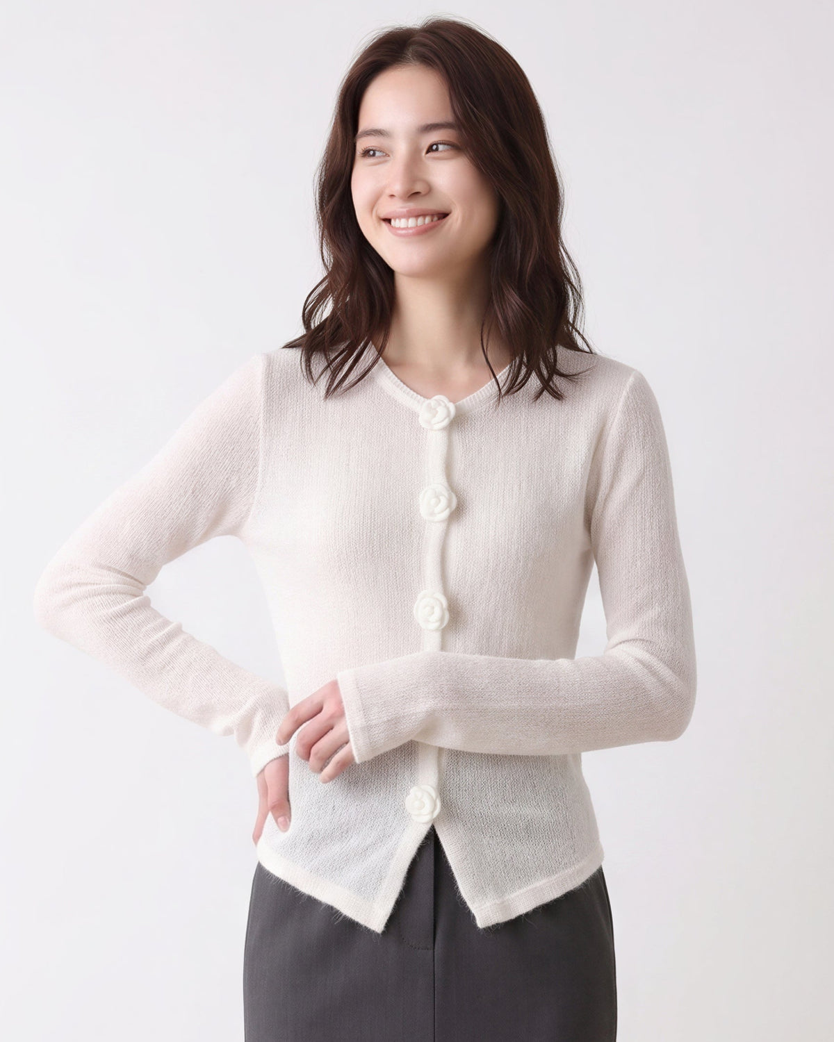 「秋季新品 」「兩色」花朵鈕扣V領針織衫