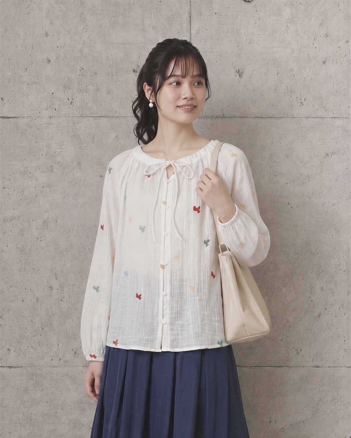 S-XL 白色荷葉邊 | 綁帶刺繡襯衫