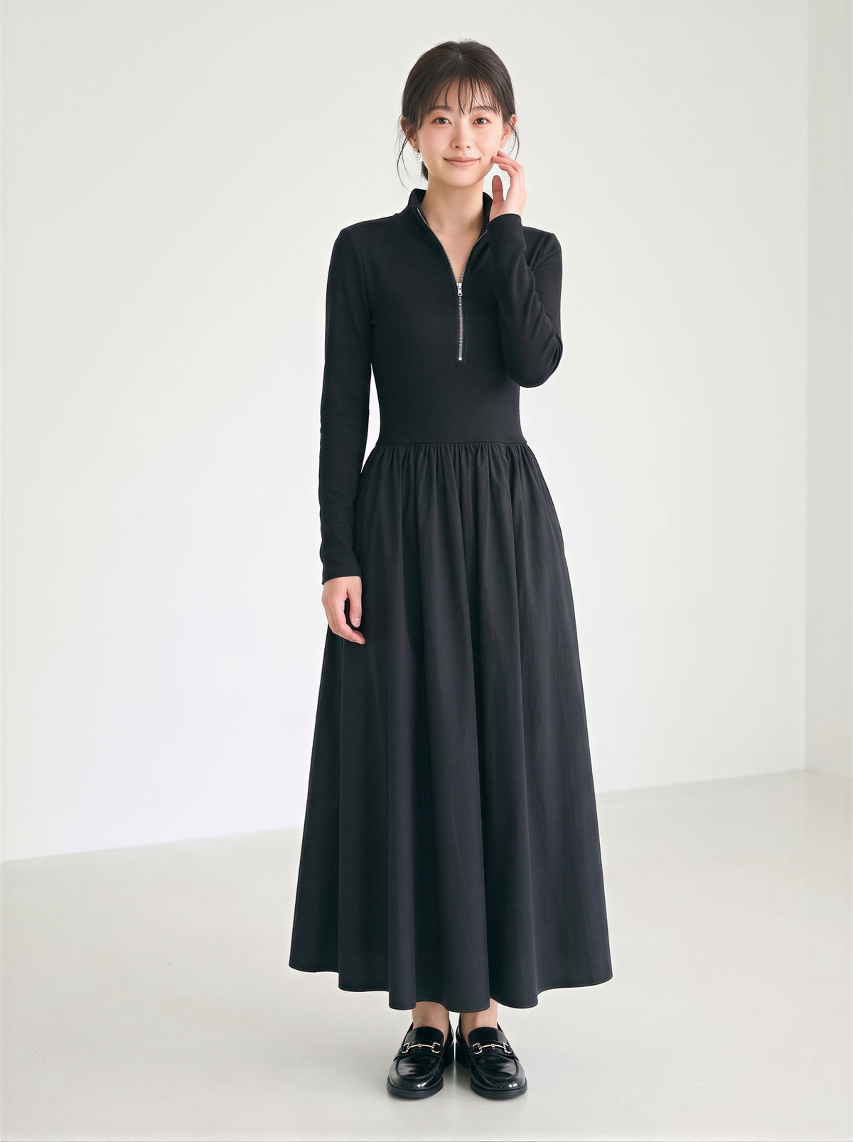 「秋季新品 」「兩色」S-XL 收腰拉鍊大擺Polo領洋裝