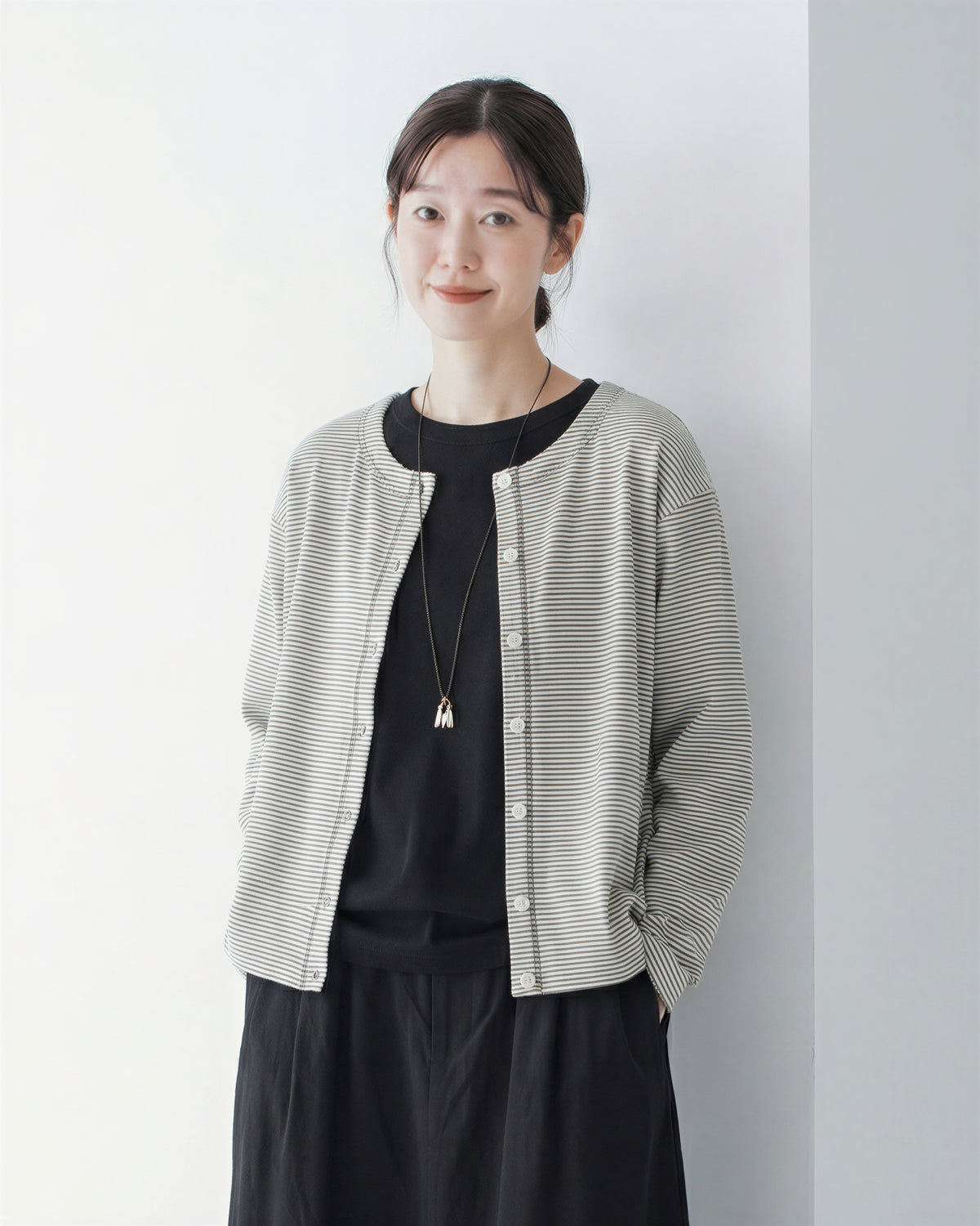 細條紋圓領單排扣開襟衫