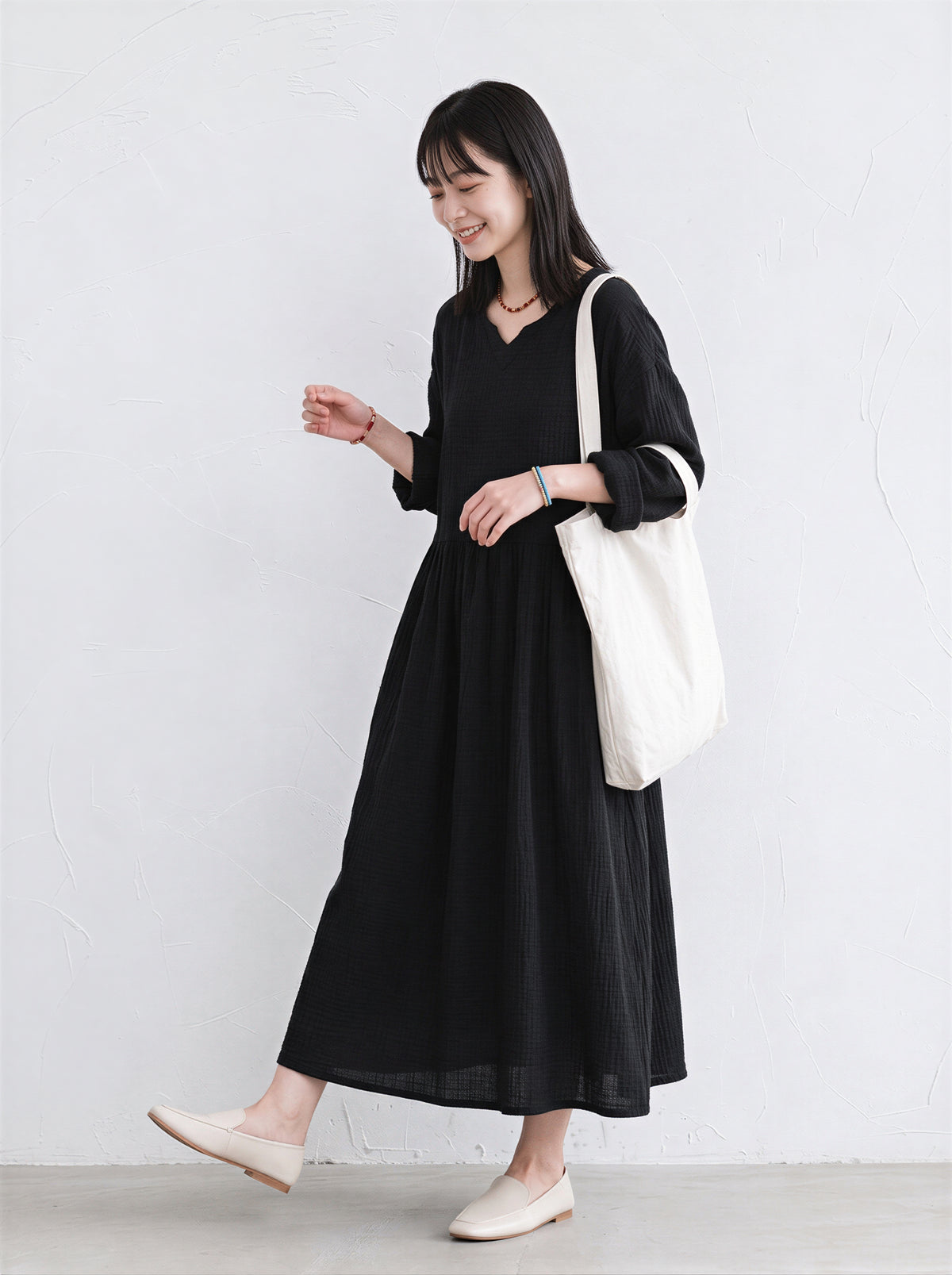 「秋季新品 」「兩色」寬鬆V領抓皺長版洋裝