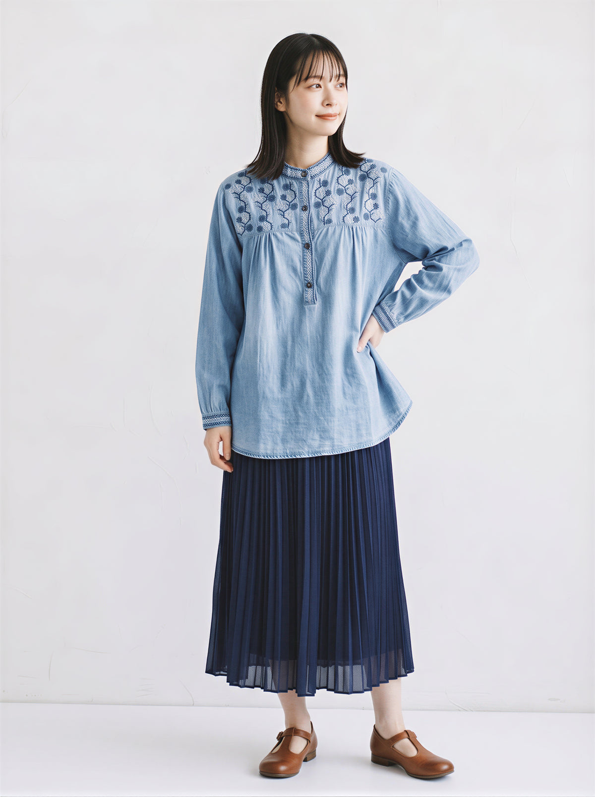「秋季新品 」 M-2XL 刺繡立領寬鬆襯衫