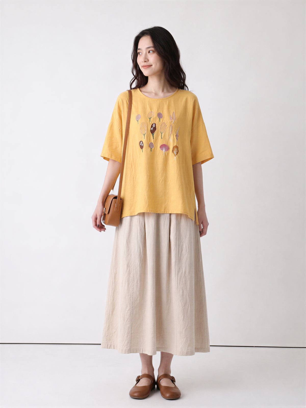 「3色」M-2XL 刺繡圖案 | 寬鬆舒適休閒圓領T恤