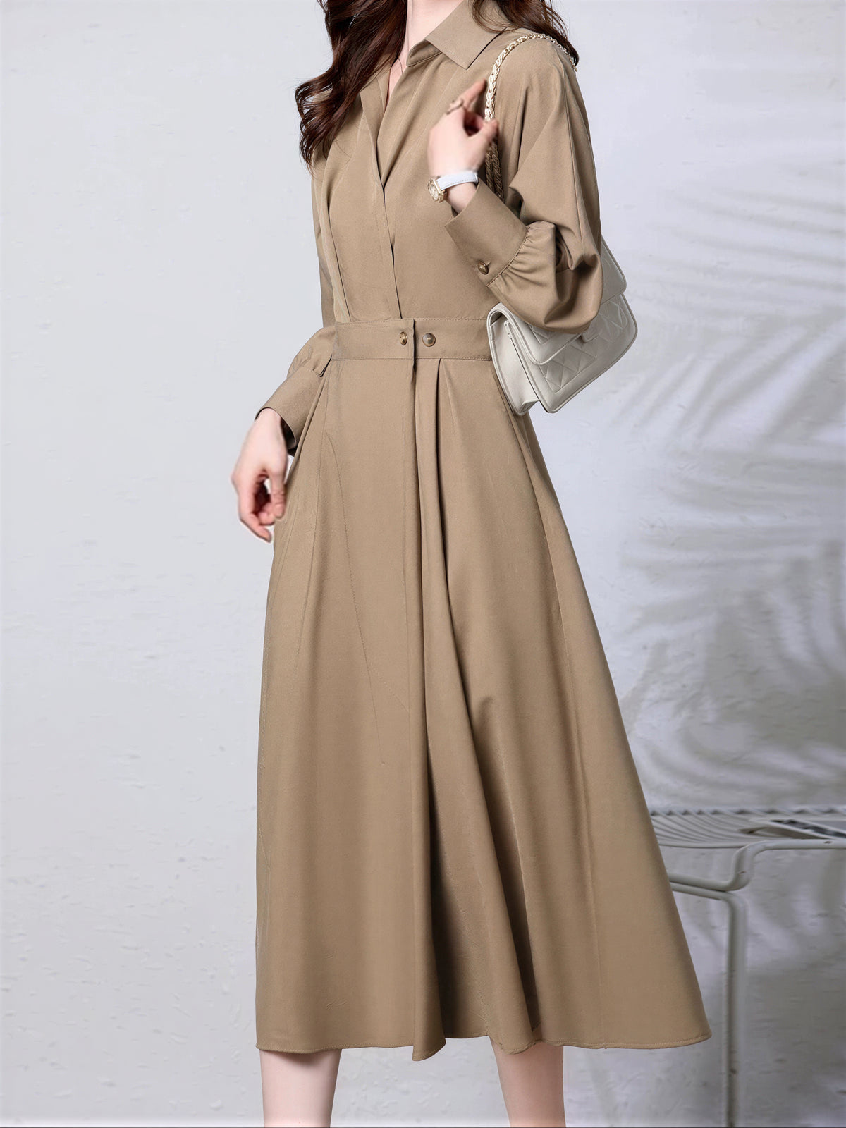 「秋季新品 」「兩色」S-XL 收腰褶襉翻領襯衫洋裝