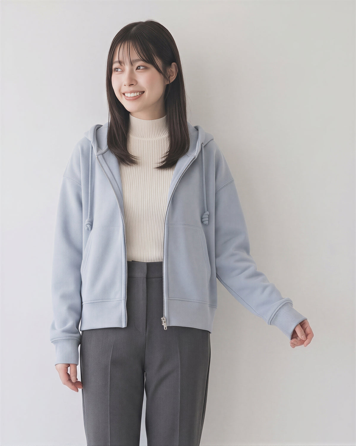 「秋季新品 」淺藍色 寬鬆短版抽繩連帽衛衣