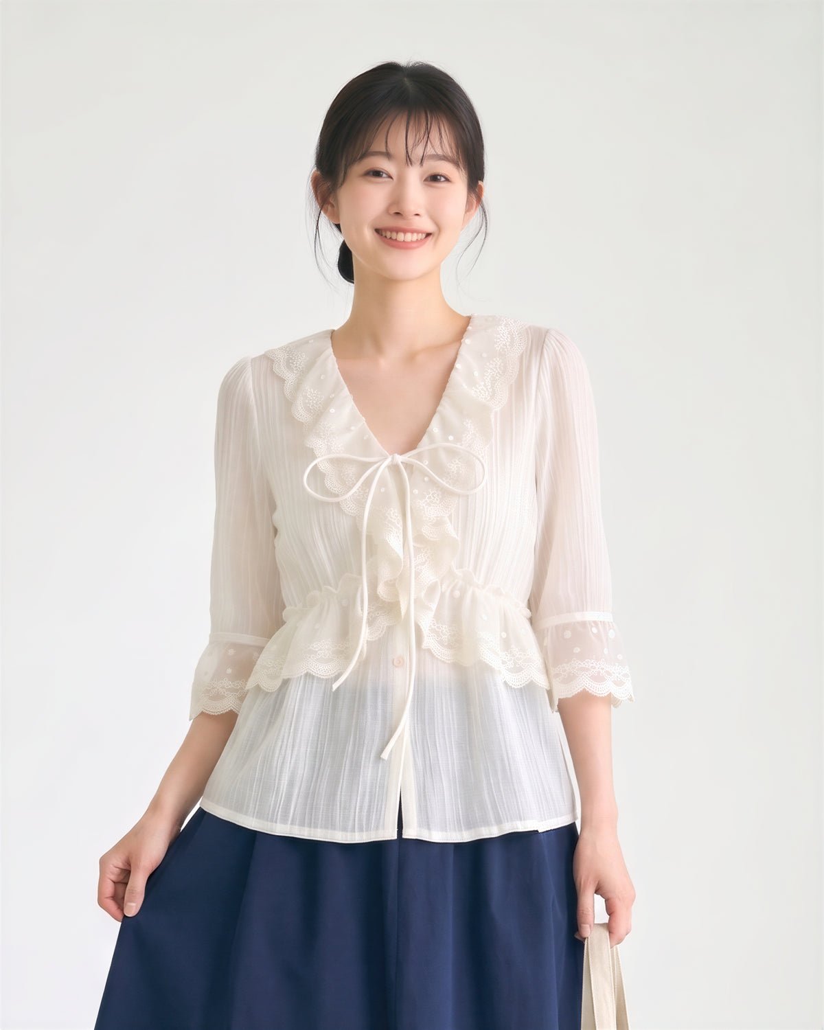 S-XL 秋日蕾絲荷葉邊綁帶長袖襯衫