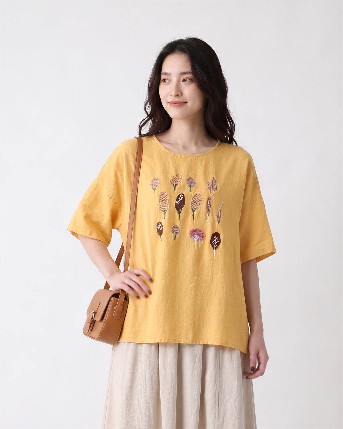「3色」M-2XL 刺繡圖案 | 寬鬆舒適休閒圓領T恤