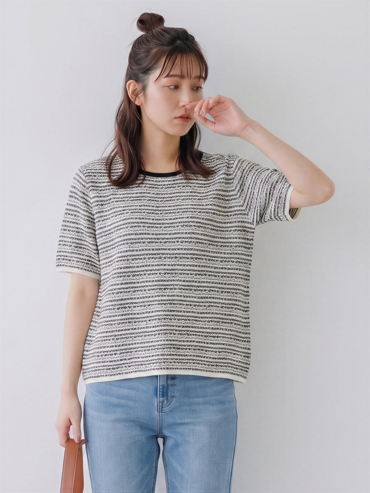 S~XL 柔軟不紮身黑白紋理 | 圓領短袖針織衫