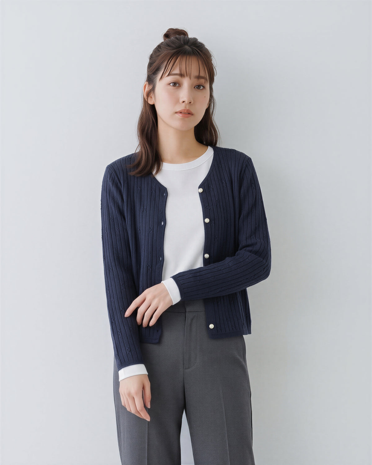 「秋季新品 」坑條立體紋針織開襟衫