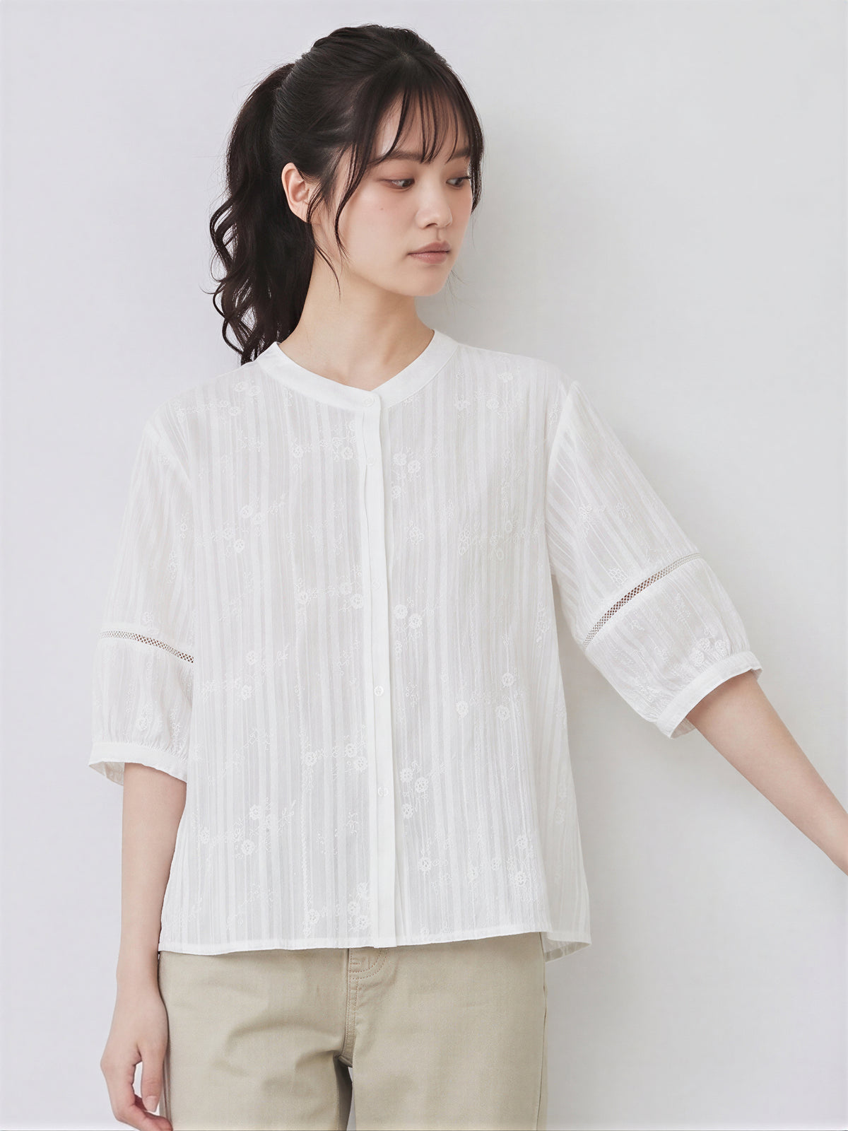 立體壓褶刺繡襯衫