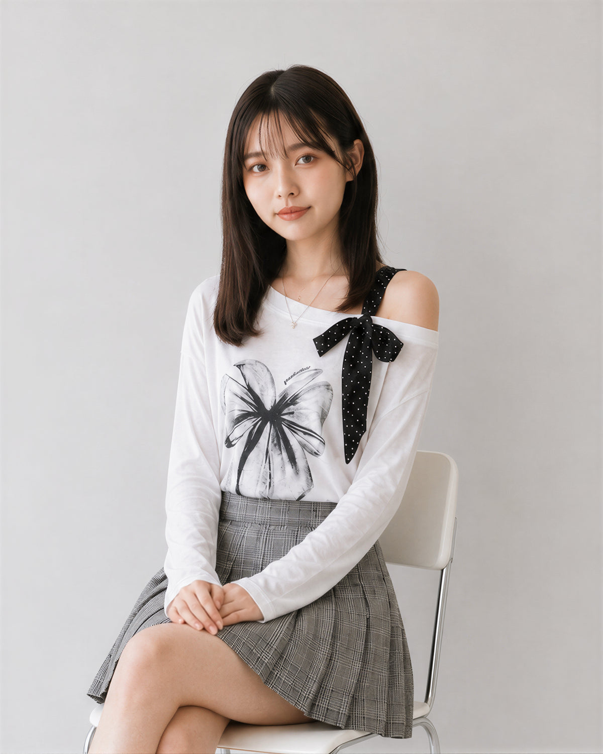 「兩色」M-2XL 露肩蝴蝶結印花長袖T恤