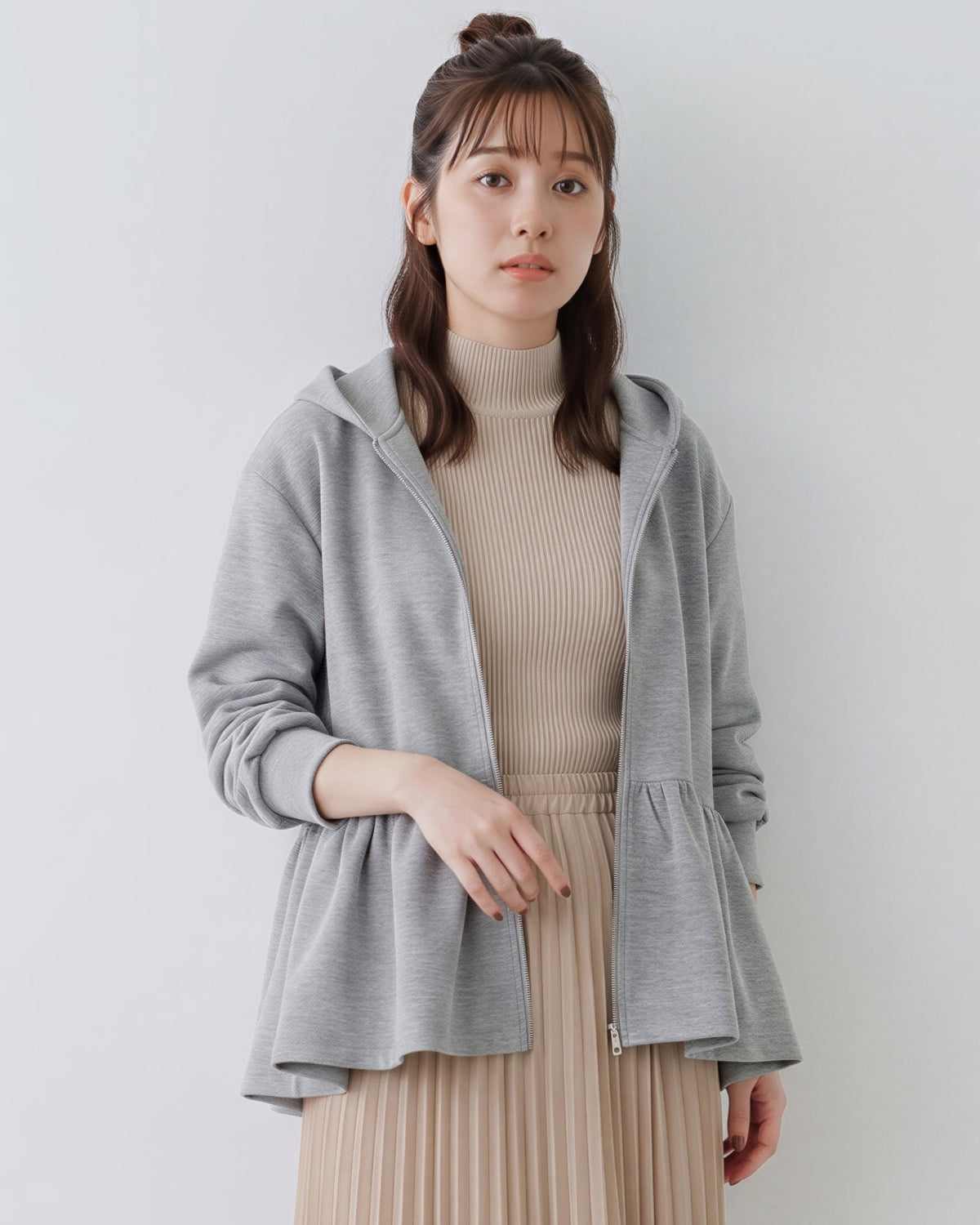 「兩色」「秋季新品 」寬鬆荷葉下擺連帽衛衣外套